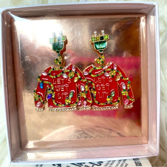 ***SOLD***BNIB UGLY SWEATER CHRISTMAS EARRINGS - Picture 3 of 4